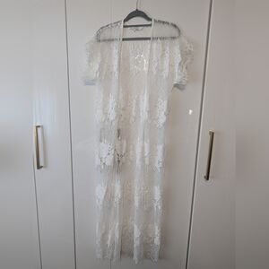 Homebodii Vintage Luxe Lace Kimono